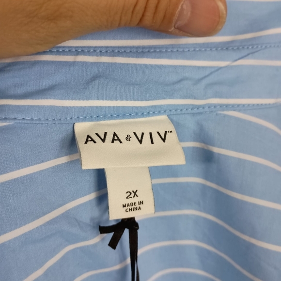 NWT Ava & Viv Crop Stripe Button Down Size 2X - Picture 5 of 8